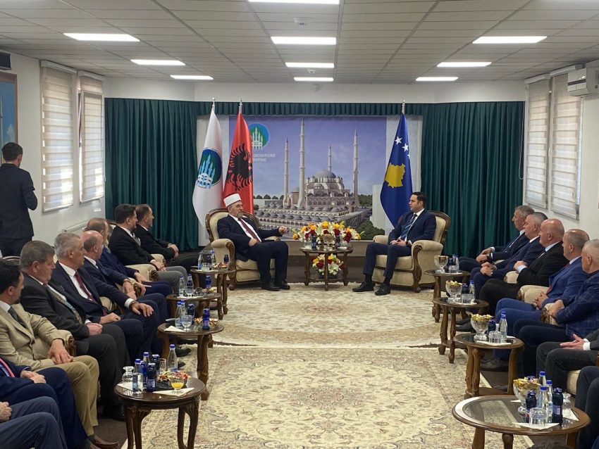 Abdixhiku shkon te Tërnava për Bajram