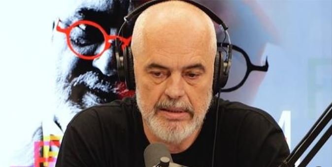 Rama rrëfen pse kërkonte vazhdimisht të ngrihej nga krevati i tij në spital